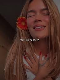 Feliz viernes! 😊Arrancamos el día con toda la actitud, 💪🏻les comparto  una de mis canciones favoritas en estos días. Cuéntenme, ¿qué canción les  llena de energía?🔋🎶