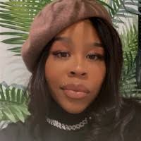 100+ "Liz Medrano" profiles