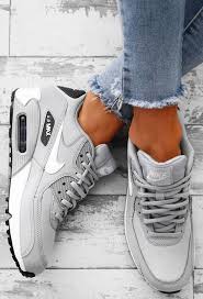 The Best Pair Of Sneakers For Your Best Look White Sneakers Women Shoes Trainers Trending Shoes