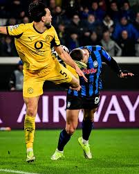 رامي بن سبعيني مدافع دورتموند ضد اتلانتا في مباراة الـيوم: ‏❌ تسبب في هدف  اتلانتا الأول ‏❌ تسبب في هدف اتلانتا الثاني ‏❌ تسبّب في ضربة جزاء الهدف  الرابع ‏❌ حصل على بطاقة حمراء