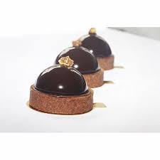 Olga On Instagram Fantasie La Recette Par Josep Maria Ribe Pate Sablee Aux Epices Creme D Amande Au Chocol Mousse Au Chocolat Chocolatier Individual Cakes