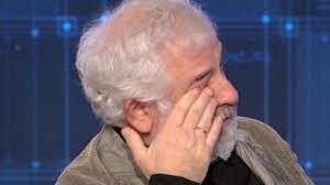 Αποθεώνει την ιωάννα μπέλλα στο instagram. Periodista Gr Kataigida Sto Xwro Toy 8eatroy O Petros Filippidhs Prospa8ei Na Prolabei Pi8anh Kataggelia Enantion Toy