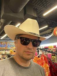 Happy 42nd birthday to my Russian gent. Kirill , you excel in everything  you do. I'm so proud to be your partner and wife. Thank you for all the  excitement and joy