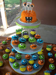 This fun party theme could be used for a boy or girl. Monster Themed 1st Birthday Cake Monster 1st Birthdays Monster First Birthday Monster Birthday Parties