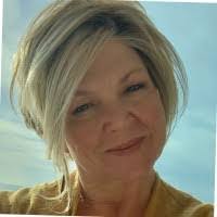 Anna Bogard's Instagram, Twitter & Facebook