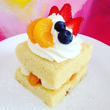 Citron Tea Cake At Honey Art Cafe Is Made With Two Layers Of Lemon Cake Lemon Buttercream And Mandarin Oranges Tea Cakes Lemon Buttercream Honey Art