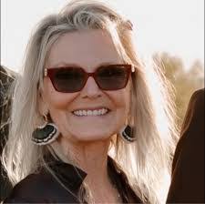 Tammy Lamons's Instagram, Twitter & Facebook