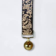 Whether your diamonds are placed in station, pendant, or are chain necklaces, they can also come in a variety of cuts. Goli Design Flora Fauna Reflective Cat Collar Gold Pet Pros