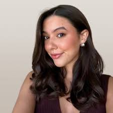 I am so excited to announce that a few weeks ago, I accepted my full-time  return offer to the AbbVie Financial Development Program in July 2023!  After completing an incredible summer as