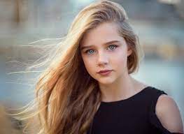 Natural Light Outdoor Portrait By Zubair Aslam Outdoor Portraits Portrait Blonde
