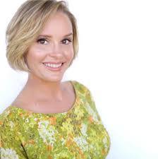 Cassie Townsend's Instagram, Twitter & Facebook