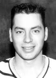 Player photos for the 1993-94 St. Thomas Wildcats at hockeydb.com