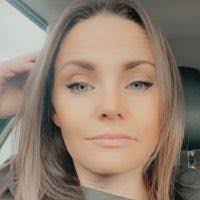 Sandra Whitmarsh's Instagram, Twitter & Facebook