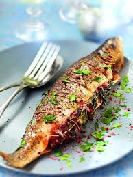 Saumon Farci Au Lard Et Au Cepes Recette Recette Saumon Saumon Farci Poisson Farci