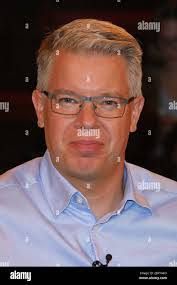 Frank Behnke's Instagram, Twitter & Facebook