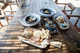 The worst restaurant in athens riviera. To Menoy Toy Coyoacan Playa Exei Kati Apo Mesogeio Kai Me3iko