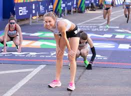 She won two gold medals at the 2019 world championships, in the 1500 metres and 10,000 metres events, becoming the only athlete (male or height. Elite Runner Jess Tonn Shares How She Fuels Up For 5ks