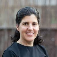 4 "Esti Feldman" profiles