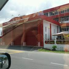 Cepat dan mesra (twitter rasmi jbpm) sebarang pertanyaan dan aduan boleh dimajukan ke email korporat.bomba@1govuc.gov.my. Balai Bomba Dan Penyelamat Kota Bharu Jalan Long Yunus