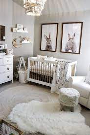 Gorgeous neutral boho nursery with natural details and of course llamas! Schlafzimmer Graue Wand Design Baby Kinderzimmer Ideen Uber Grossen Weichen Te Kinderzimmer Ideen Baby Kinderzimmer Ideen Baby Kinderzimmer
