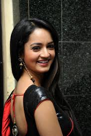 She has one elder brother and one elder sister, vidisha srivastava, who is also an actress in south indian films.shanvi studied at the thakur college. Shanvi Srivastava Hot In Black Saree Stunning Photos South Indian Actress Photos And Videos Of Beautiful Actress