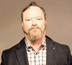 Marquette doctor, wife charged with child abuse