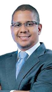 Quiénes son los asistentes del presidente Abinader?