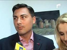 Descarcă aplicaţia observator news din google play sau app store şi fii la curent cu ştirile momentului din românia şi din lume. Alina Sorescu De 3 Ori Mireasa Observatornews Ro