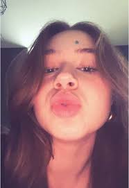 eva🍈 (@evaschoen0)