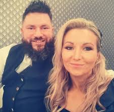 Mandy Williamson's Instagram, Twitter & Facebook