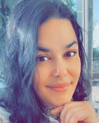 Sharon Tipton's Instagram, Twitter & Facebook