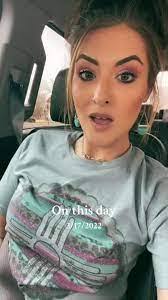 Jaclyn Summers's Instagram, Twitter & Facebook