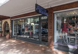 Skatiet 11 sociālās lapas, ieskaitot facebook un twitter, stundas, tīmekļa vietnes un sīkāku informāciju par šo biznesu. Elektrik Boutique 619 E Las Olas Blvd Fort Lauderdale Fl Boutiques Mapquest