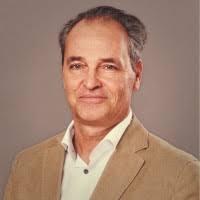 Albert Bakker Email & Phone Number