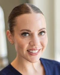 Renee Lucci's Instagram, Twitter & Facebook