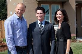 Ryan De Young With Hgtv Designers Nathan Fischer And Christine Ubbink Hgtv Designers De Young Perfect Match