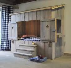 Das ist nicht nur billig sondern sieht auch noch keck aus. Die 26 Besten Ideen Zu Kinderbett Aus Europaletten Palettenbett Fur Kinder Kids Bed Pallet Bed For Kids Palettenmobel Kinder Bett Kinderbett Bett Aus Paletten