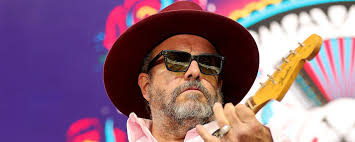 Martina McBride Mourns Passing of Her Father in Heartbreaking Social Media  Post