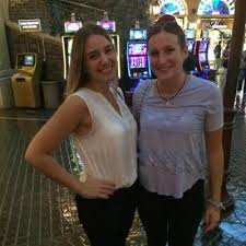 Alyssa Kirschbaum (@AlyssKiirschh)