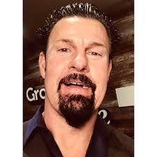 Andrea Coons's Instagram, Twitter & Facebook