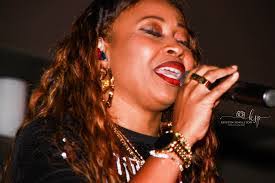 Kristen Singleton's Instagram, Twitter & Facebook