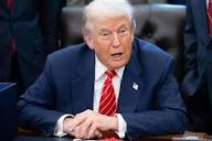 Trump, İran'la iş yapan tüm ülkelere gümrük vergisi uygulanmasını öngören emri imzaladı