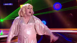 Monica anghel si marcel pavel, romica tociu si adriana trandafir, liviu varciu si andrei toate editiile emisiunii te cunosc de undeva le gasesti integral pe antenaplay. Te Cunosc De Undeva RomicÄ Èociu S A Transformat In Raffaella Carra Tanti Auguri Video Antena 1