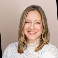 Sarah Rumley's Instagram, Twitter & Facebook