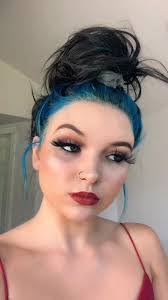 Miranda Mason's Instagram, Twitter & Facebook