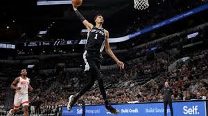 Polymarket Odds Watch: Cubs-Yankees, Blue Jays-Cardinals and Why Spurs Title Futures Split From Vegas