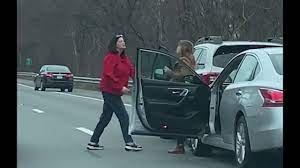 Road Rage Two Women Fight On Highway Youtube