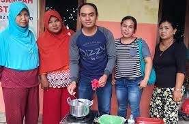 Dec 03, 2020 · ini membuat anda memiliki banyak waktu untuk duduk santai di tatami dan menikmati aroma teh halus di udara dan suara sungai yang mengalir dengan lembut. Begini Cara Mengolah Bunga Sepatu Jadi Teh