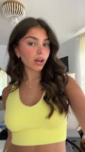 Lola Steiner's Instagram, Twitter & Facebook