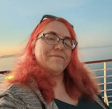 Trisha Thacker's Instagram, Twitter & Facebook